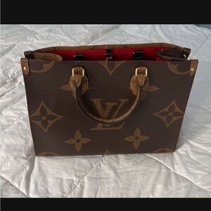 Louis Vuitton OnTheGo MM tote